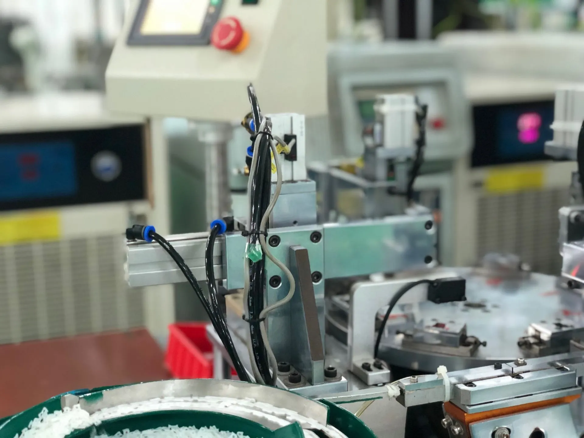 Production line scene showing station workflow and equipment layout (IMG_4571)